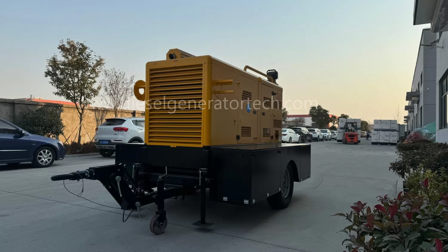 Rounded Corner Style Mobile Lighting Tower Soundproof Genset Irrigation Drainage Water Pumps